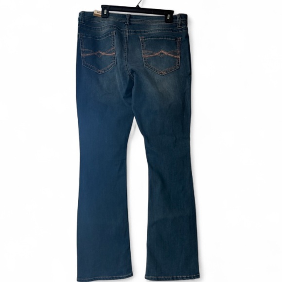 Mudd Girls Skinny Boot Low Rise Jeans NWT - Size 15 (Juniors) - Picture 2 of 7